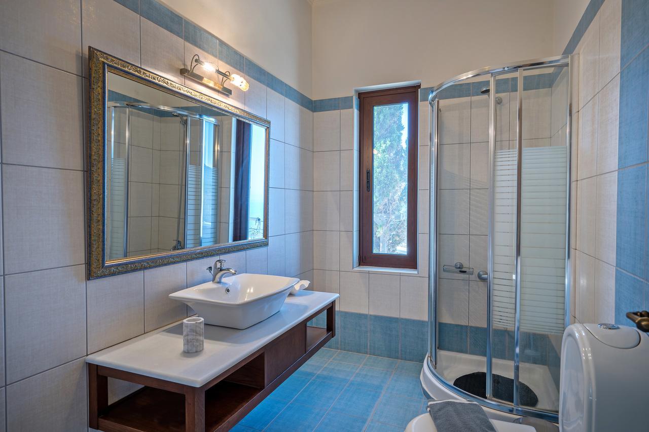 Sea Views At Villa Anemomylos With Heated Pool, Ping Pong And Tennis Agia Pelagia  Esterno foto